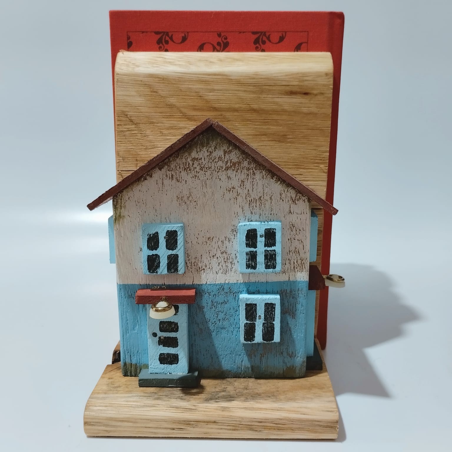 Par de aparadores tipo casinha