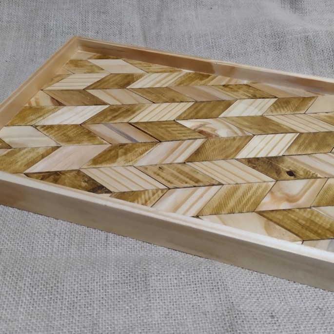 Bandeja de madeira maciça (pinus)