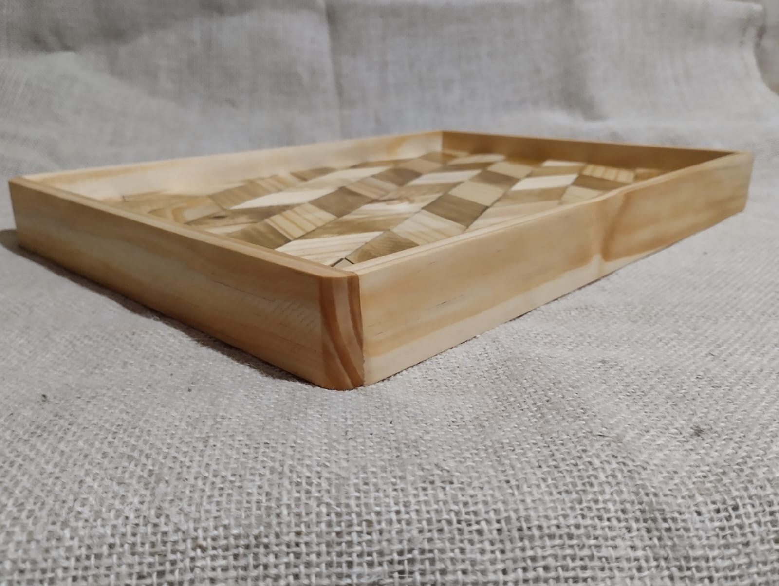 Bandeja de madeira maciça (pinus)