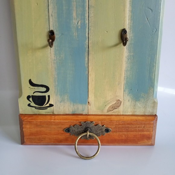 Porta-xícaras em pinus