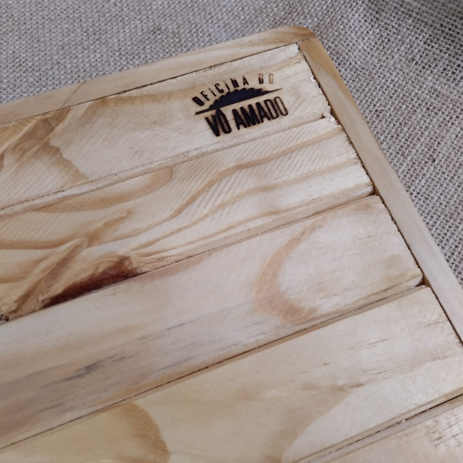 Bandeja de madeira maciça (pinus)