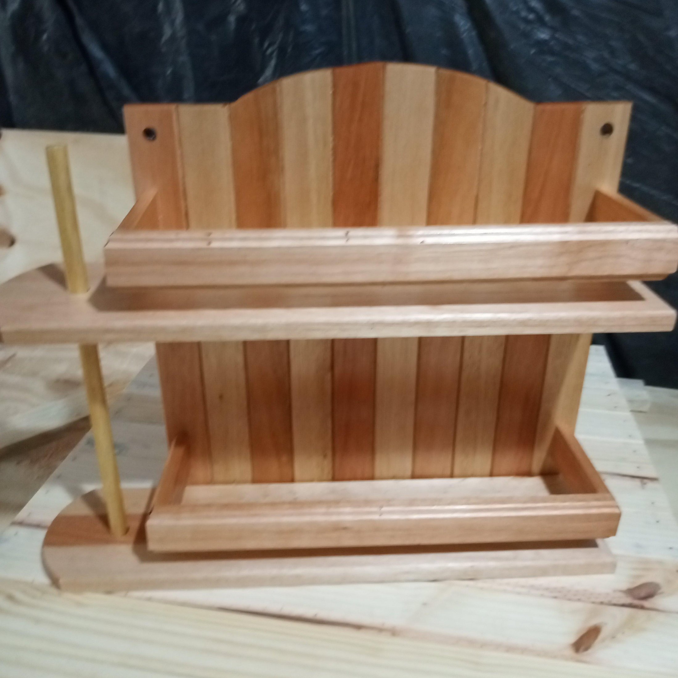 Porta-temperos em eucalipto