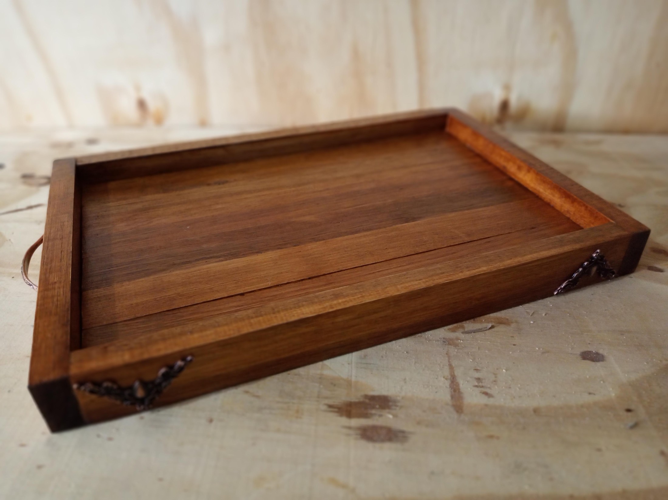 Bandeja em madeira de eucalipto