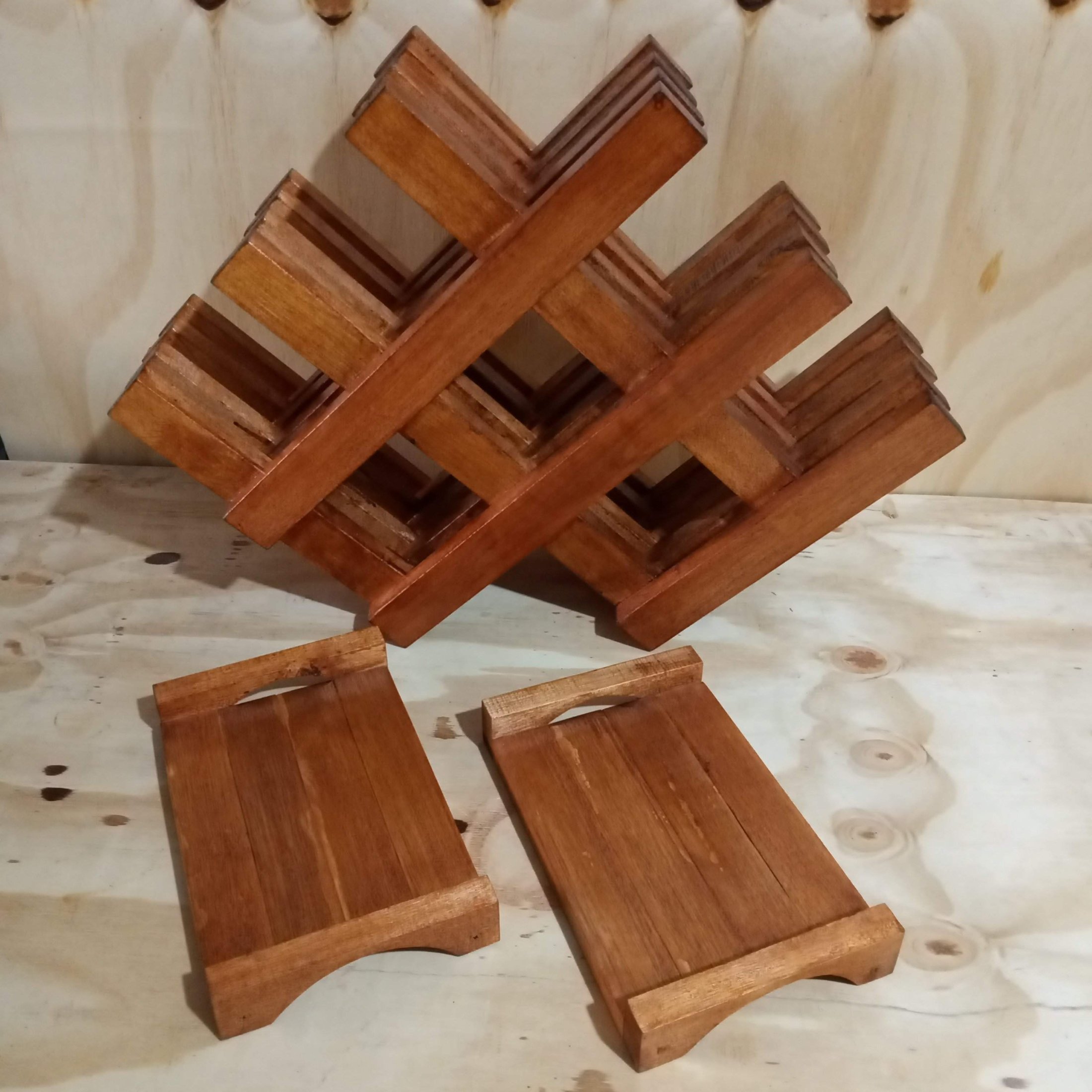 Mini-adega de madeira maciça