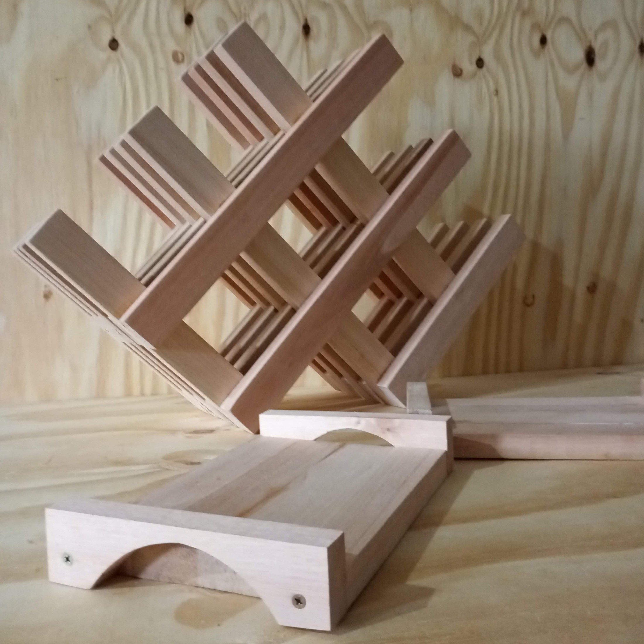 Mini-adega de madeira maciça