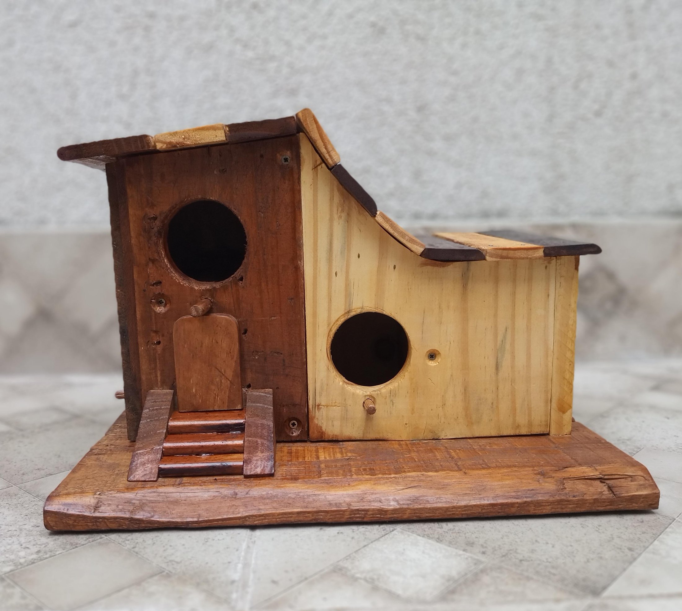 Casa de passarinhos com 4 vagas