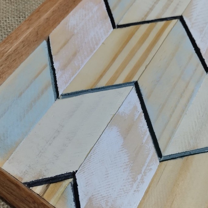 Bandeja de madeira maciça (pinus e eucalipto)