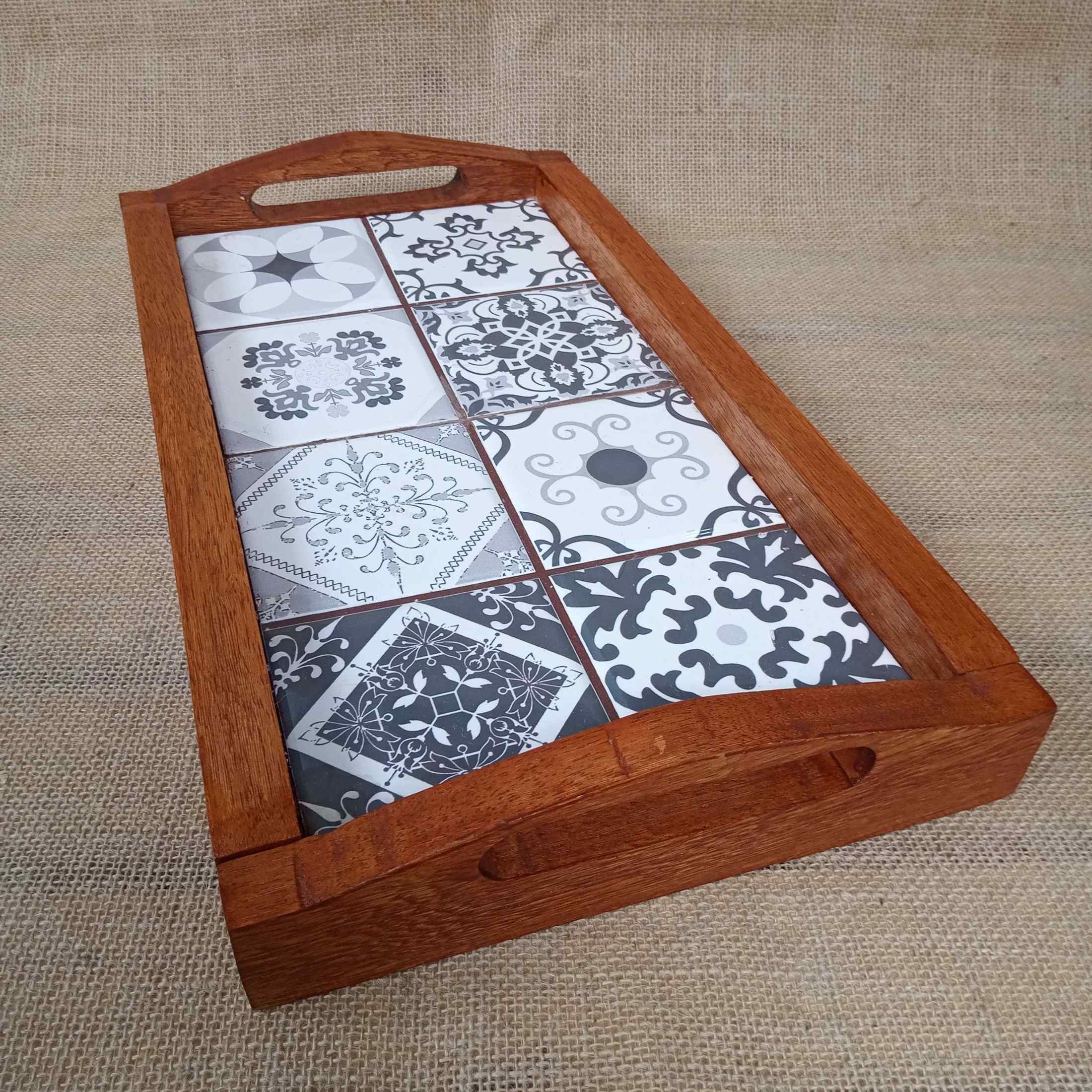Bandeja com azulejo