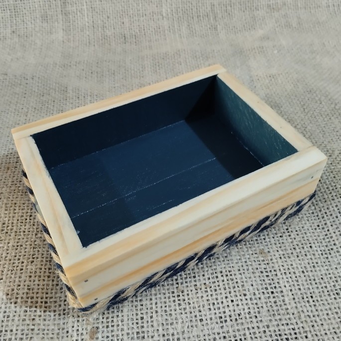 Porta-joias PEQUENO em madeira maciça sem tampa