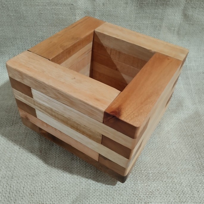 Cachepô em eucalipto