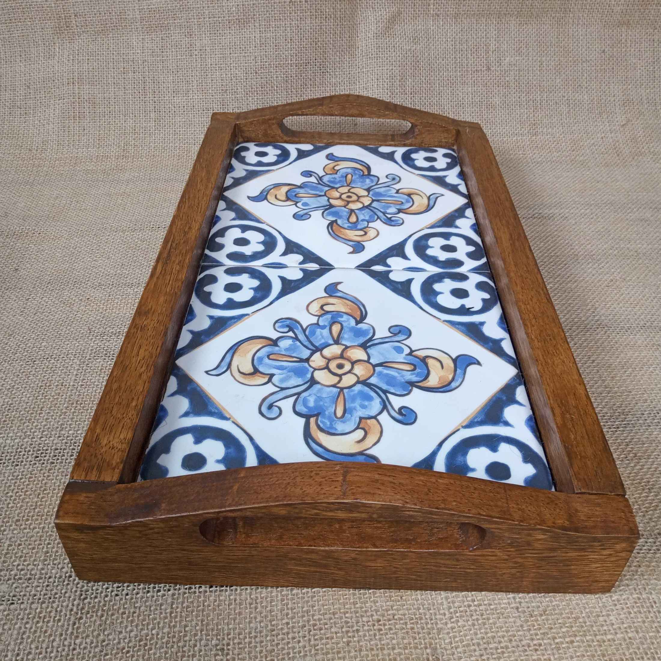 Bandeja com azulejo