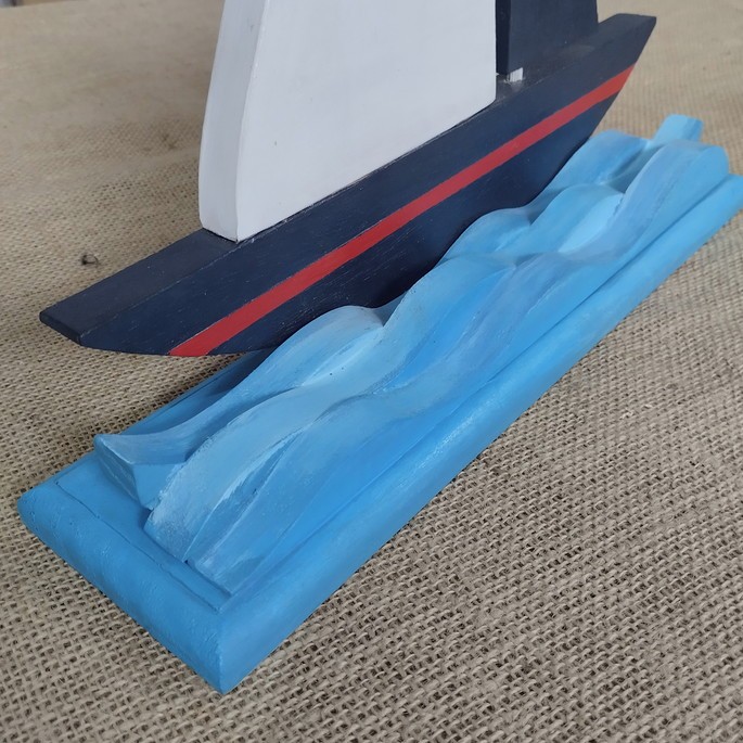 Barquinho azul marinho