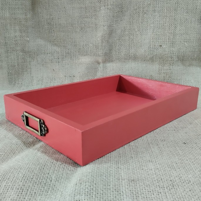 Escaninho em madeira maciça